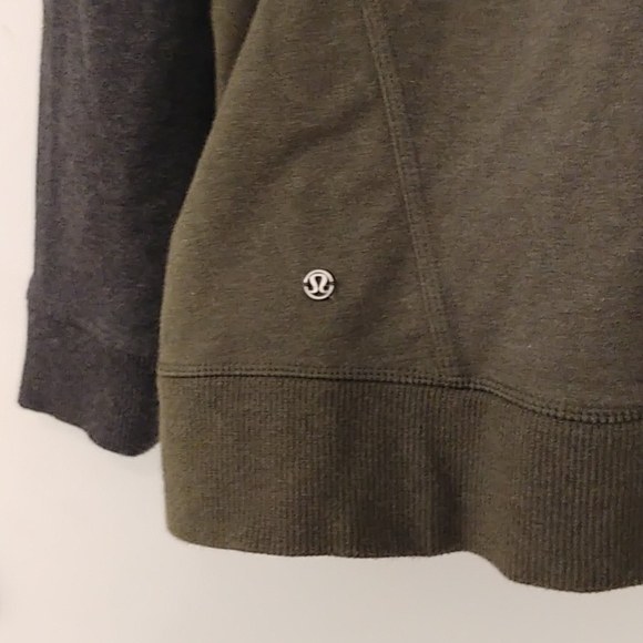 Green and gray sweatshirt/jacket - Picture 5 of 5